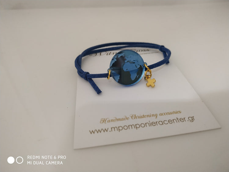 Μαρτυρικό βραχιόλι κόσμος με την γη , σε μπλέ plexiglass και σουέντ κορδόνι