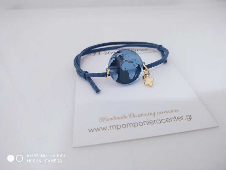 Μαρτυρικό βραχιόλι κόσμος με την γη , σε μπλέ plexiglass και σουέντ κορδόνι