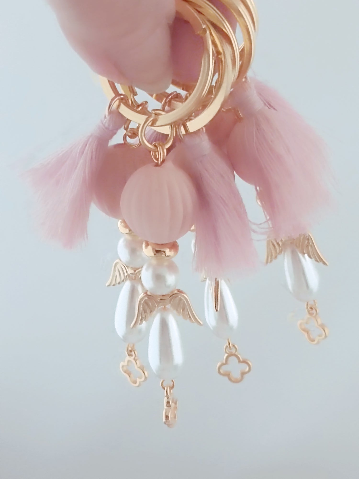 Μαρτυρικό αγγελάκι - με χάντρες πέρλες και φωτοστέφανο, σταυρός στο τελείωμα