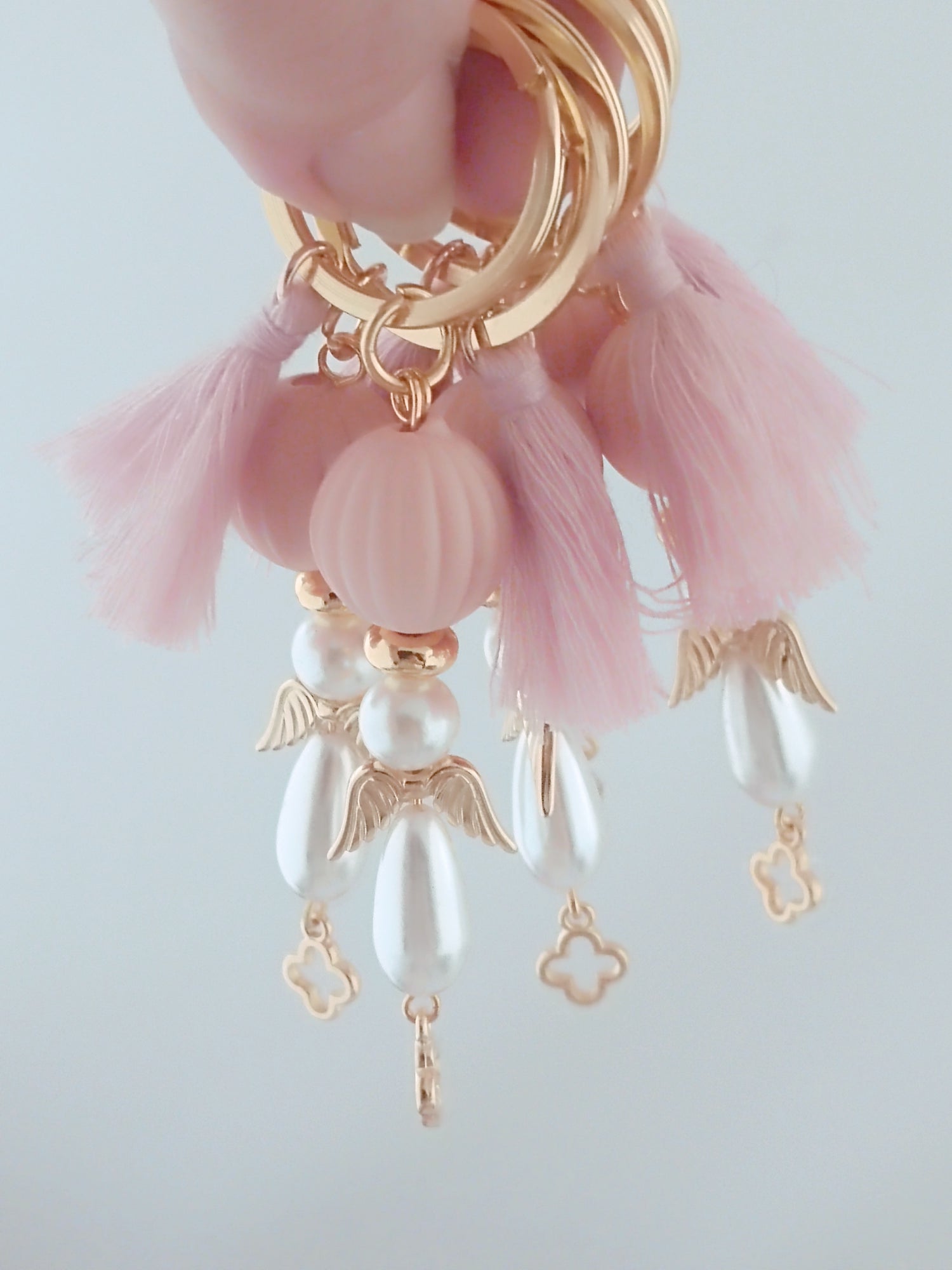 Μαρτυρικό αγγελάκι - με χάντρες πέρλες και φωτοστέφανο, σταυρός στο τελείωμα