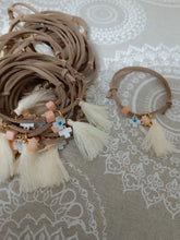 Μαρτυρικό βραχιόλι χελωνίτσα σε αποχρώσεις σομών και μπέζ κορδόνι σουέτ