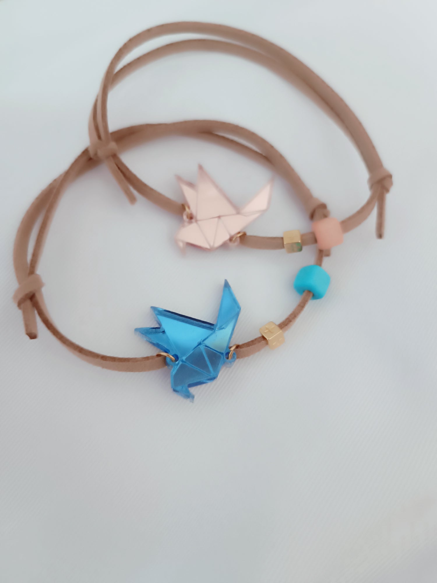 Μαρτυρικό Origami βραχιόλι πουλάκι σε μπλε και σάπιο μήλο -