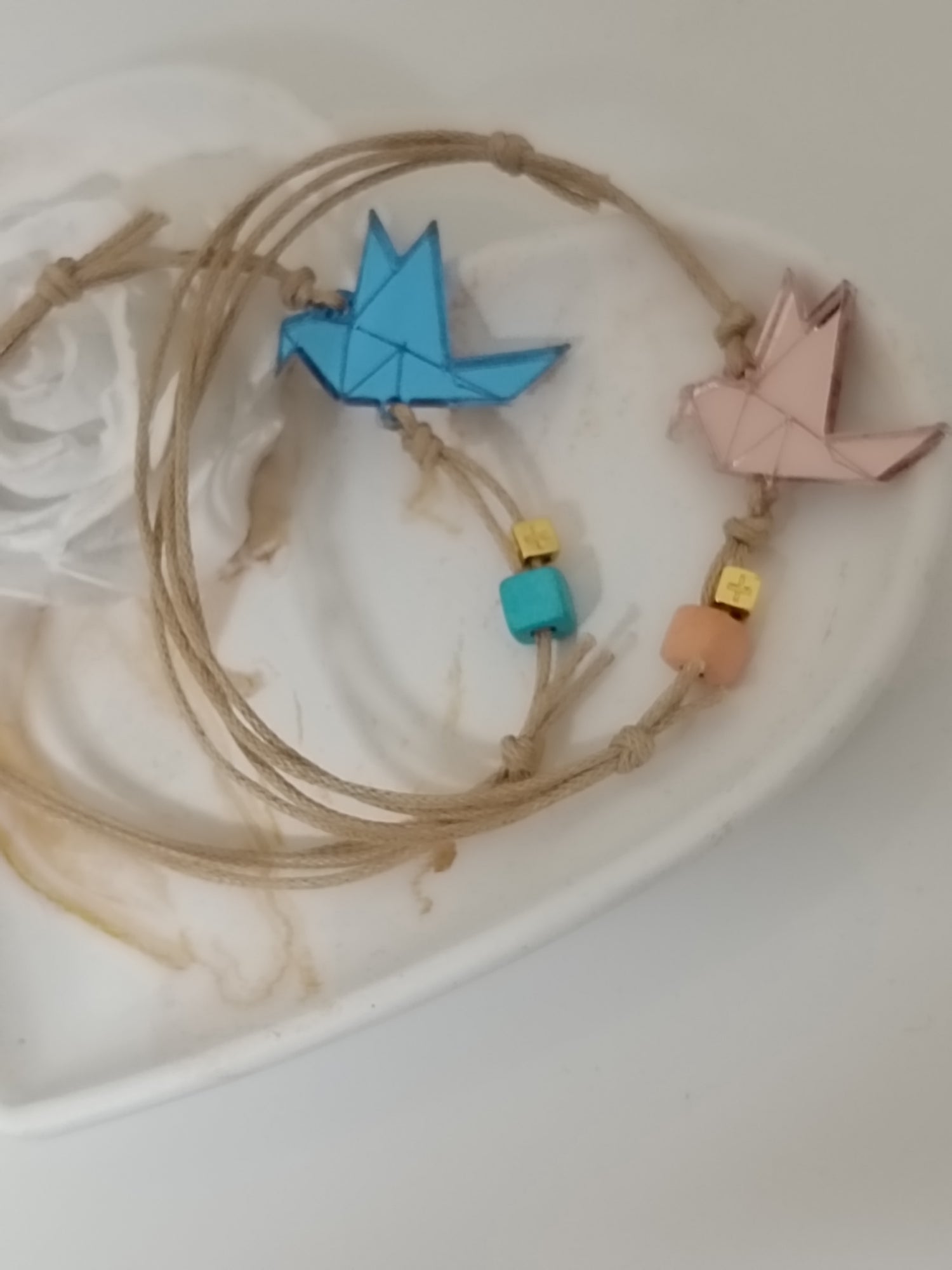 Μαρτυρικό Origami βραχιόλι πουλάκι σε μπλε και σάπιο μήλο -