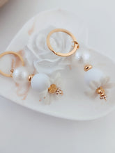 Μαρτυρικό πέταλο λουλουδιού μπρελόκ με ιδιαίτερα στοιχεία και χάντρες