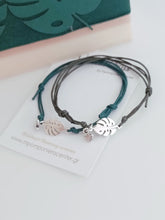 Μαρτυρικό βραχιόλι μονστέρα φύλλο εξωτικό ιδανικό για θέμα ζώα της ζούγκλας με ιδιαίτερο σταυρό