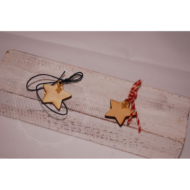 Μαρτυρικό αστεράκι με χρυσό σταυρό  και παραμάνα πίσω (για το μπέτι)