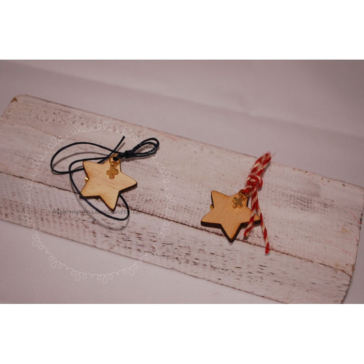 Μαρτυρικό αστεράκι με χρυσό σταυρό  και παραμάνα πίσω (για το μπέτι)