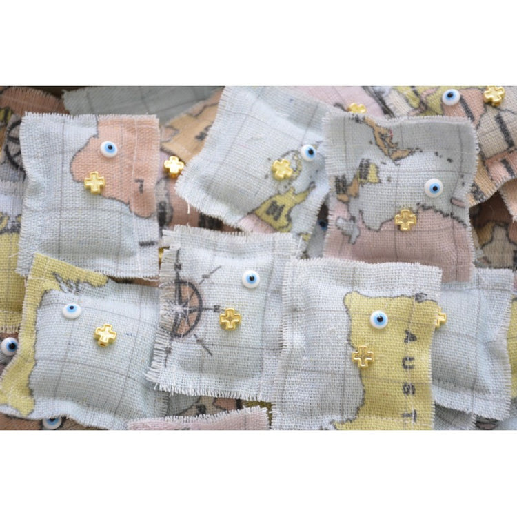 Μαρτυρικό φυλαχτό  χάρτης με εντυπωσιακό σταυρό & ματάκ