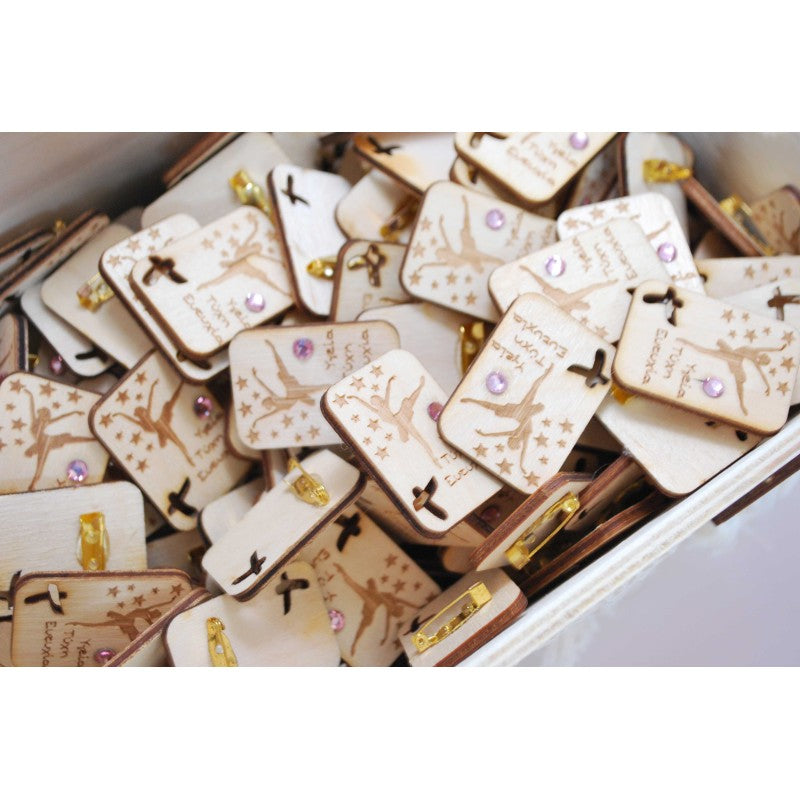 Μαρτυρικό για το μπέτι με ξύλινο ιδιαίτερο στοιχείο Υγεία - Τύχη,  με μπαλαρίνα και παραμάνα πίσω