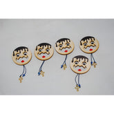 Μαρτυρικό κρητικός με σαρίκι ξύλινο με ματάκι και σταυρό, πίσω παραμάνα