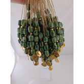 Μαρτυρικό μπεγλέρι ΑγιοΚωνσταντινάτο με χάντρες σε πράσινο ζούγκλας