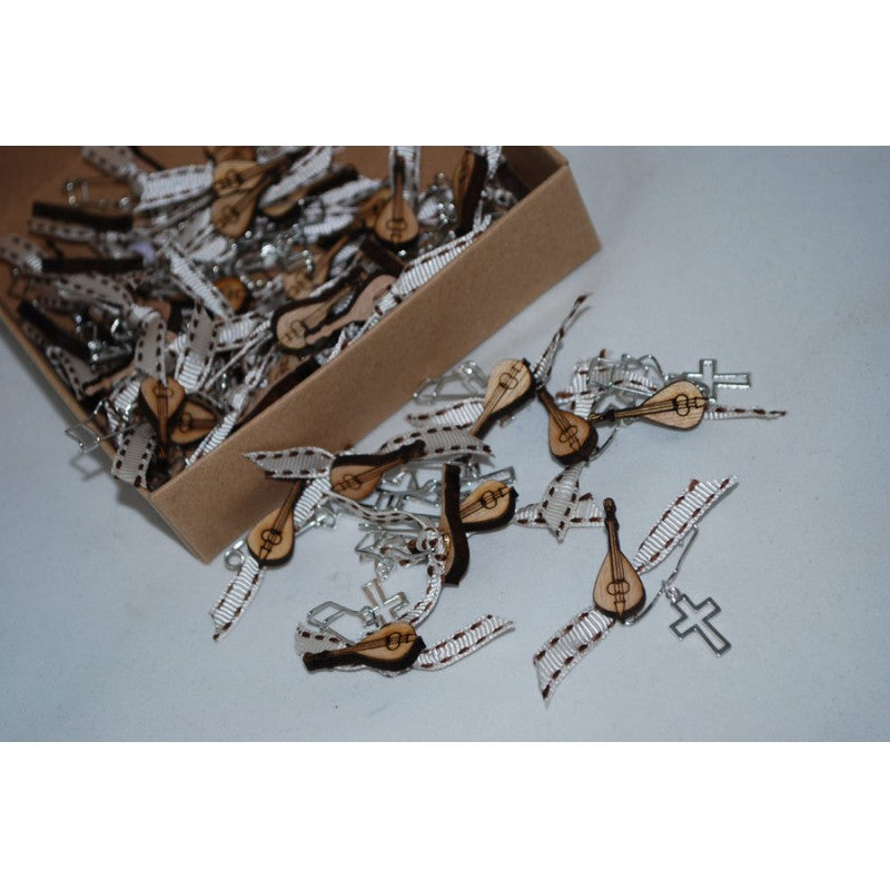 Μαρτυρικό παραμάνα με σταυρό και κρητική παραδοσιακή λύρα