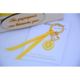 Μαρτυρικό μπρελόκ με λεμόνι , ιδιαίτερα ελκυστικό χρώμα κίτρινο έντονο