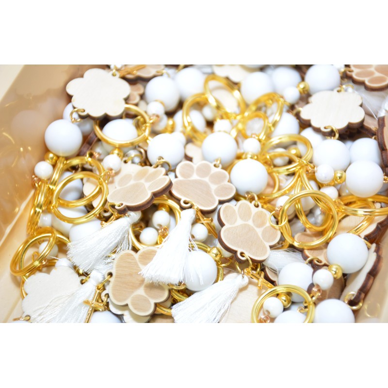 Μαρτυρικό βραχιόλι πατουσίτσα σκύλου σε αποχρώσεις μπέζ με χρυσό σταυρό