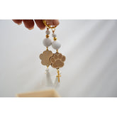 Μαρτυρικό βραχιόλι πατουσίτσα σκύλου σε αποχρώσεις μπέζ με χρυσό σταυρό