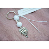 Μαρτυρικό μπρελόκ με αερόστατο και λευκές χάντρες