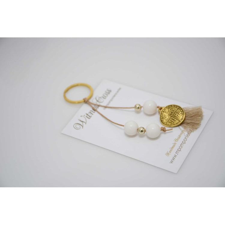 Μαρτυρικό μπρελόκ Κωνσταντινάτο με χαντρούλες  λευκές μονής όψης