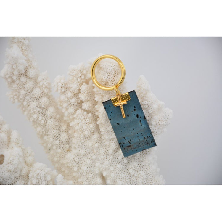 Μαρτυρικό μπρελόκ boho style με οικολογικό ύφασμα φελλού, ιδιαίτερο σε ραφ μπλέ απόχρωση