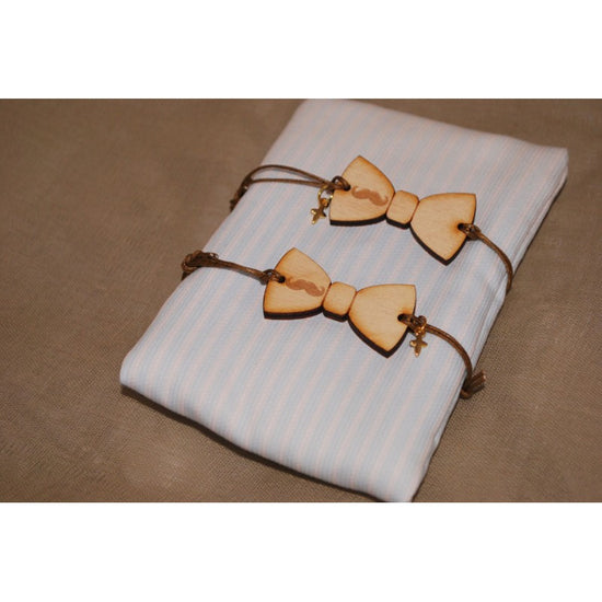 Μαρτυρικό παπιγιόν βραχιόλι ξύλινο με χάραξη μουστάκι με χρυσό σταυρό