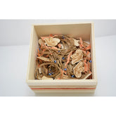 Μαρτυρικό βραχιόλι με ξύλινη μηχανή , ματάκι και σταυρό μεταλλικό