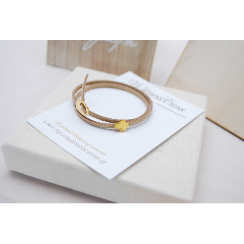 Μαρτυρικό βραχιόλι με ιδιαίτερο σουέτ κορδόνι , περαστό σταυρό και κούμπωμα