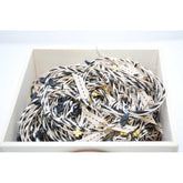 Μαρτυρικό βραχιόλι με μουστάκι σε μαύρο με μεταλλικό σταυρό με μαύρες αποχρώσεις.