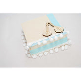 Μαρτυρικό βραχιόλι με κρητική λύρα σε σιέλ-μπεζ αποχρώσεις