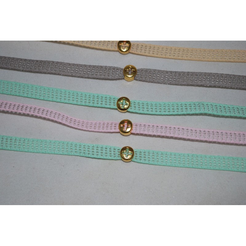 Μαρτυρικό βραχιόλι σε βεραμάν, γκρι, ροζ ή μπεζ με ιδιαίτερο περαστό σταυρό σε χρυσό