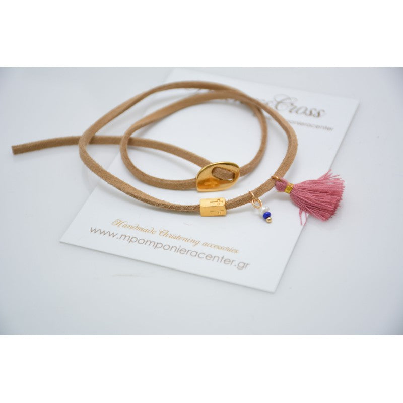 Μαρτυρικό βραχιόλι με ιδιαίτερο σουέντ κορδόνι , περαστό σταυρό και κούμπωμα, φουντίτσα και πέρλα